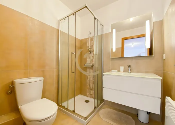 T2 Ile Rousse, Proche Centre * LʼÎle-Rousse